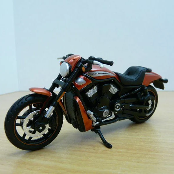 

Maisto 1/18 1:18 Scale 2012 VRSCDX Night Road Special Motorcycle Diecast Display Alloy Collectible Models Children Boys Kid Toys