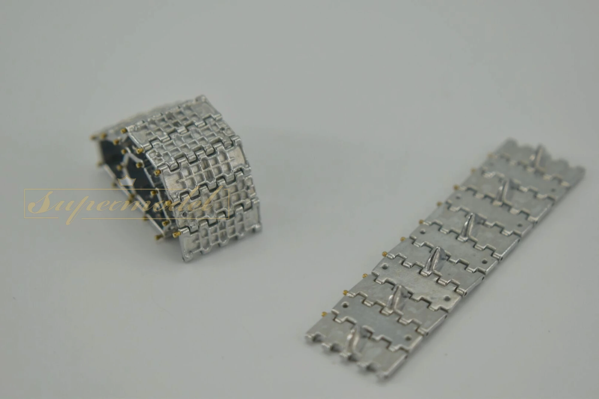 SANXIN SX35002 1 35 Scale Metal Track Links For All T 34 85 Tank W sanxin-sx35002-1-35-scale-metal-track-links-for-all-t-34-85-tank-w