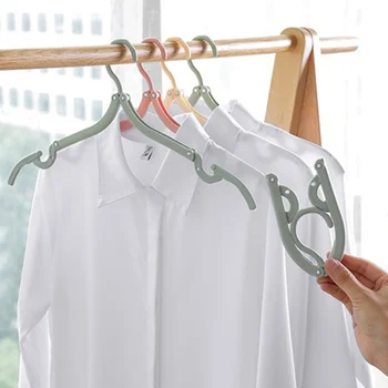 

Sturdy Portable Collapsible Travel Hanger Durable Plastic Clothes Hook Household Shirt Coats Socks Laundry Storage Supplies