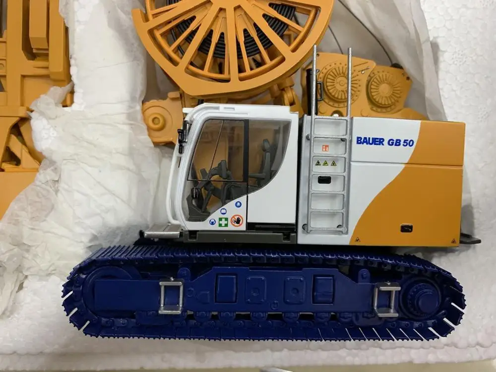 Bauer Greifersystem GB 50 с буровой установкой DHG V Bymo 1/50 Масштаб литье под давлением|rotary drilling