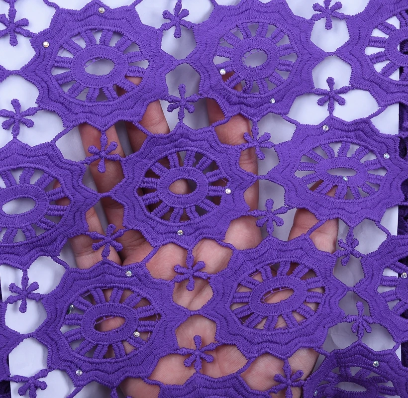 H0eee1ee07af4468296b372ce4530f2b1E