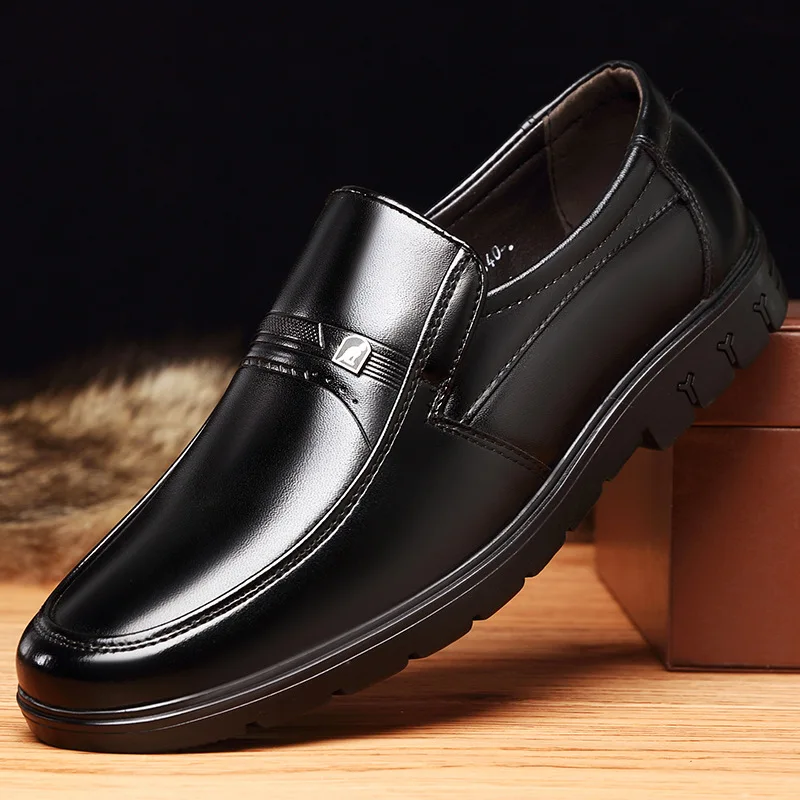 

Summer comfortable Slip-On Genuine leather Loafers For Men Shoes Moccasins office Business Dress formal Male shoes wer456