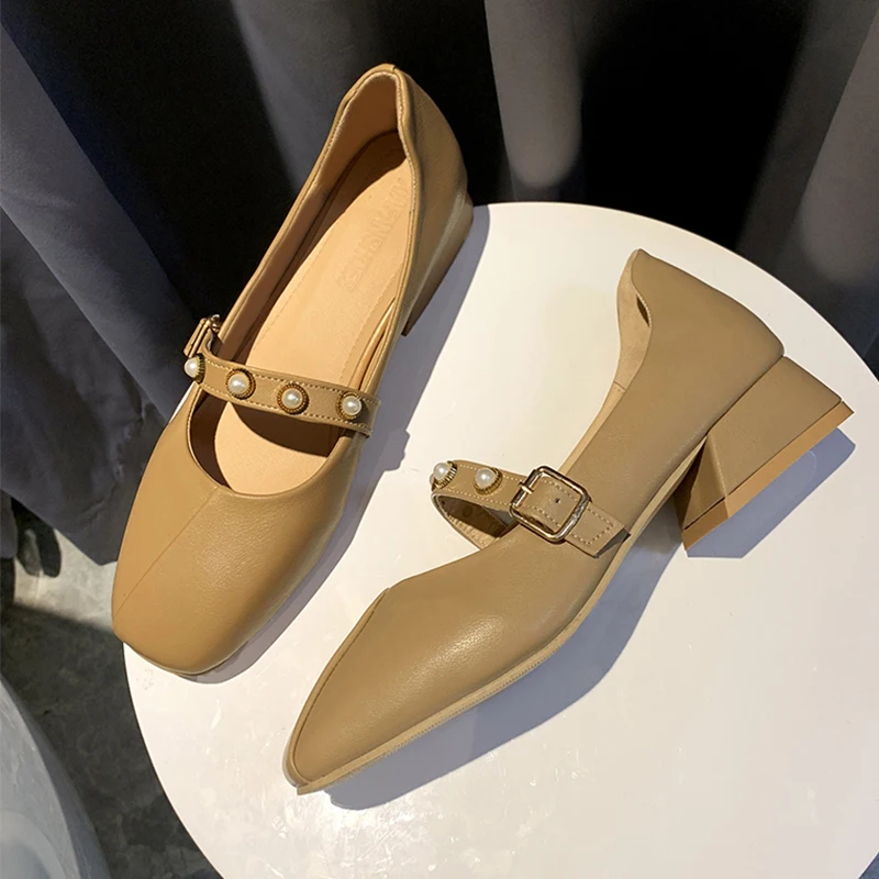 

Elegant Office Shoes Ladies Pearl Cute Flats Shoes Women Slip On Vintage Shoes Fashion Low Heels Shoes Autumn Women shoes 2019