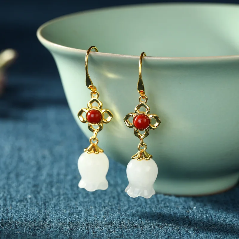 

S925 sterling silver inlaid natural Hetian Yunan red ball flower garden palace wind female earrings