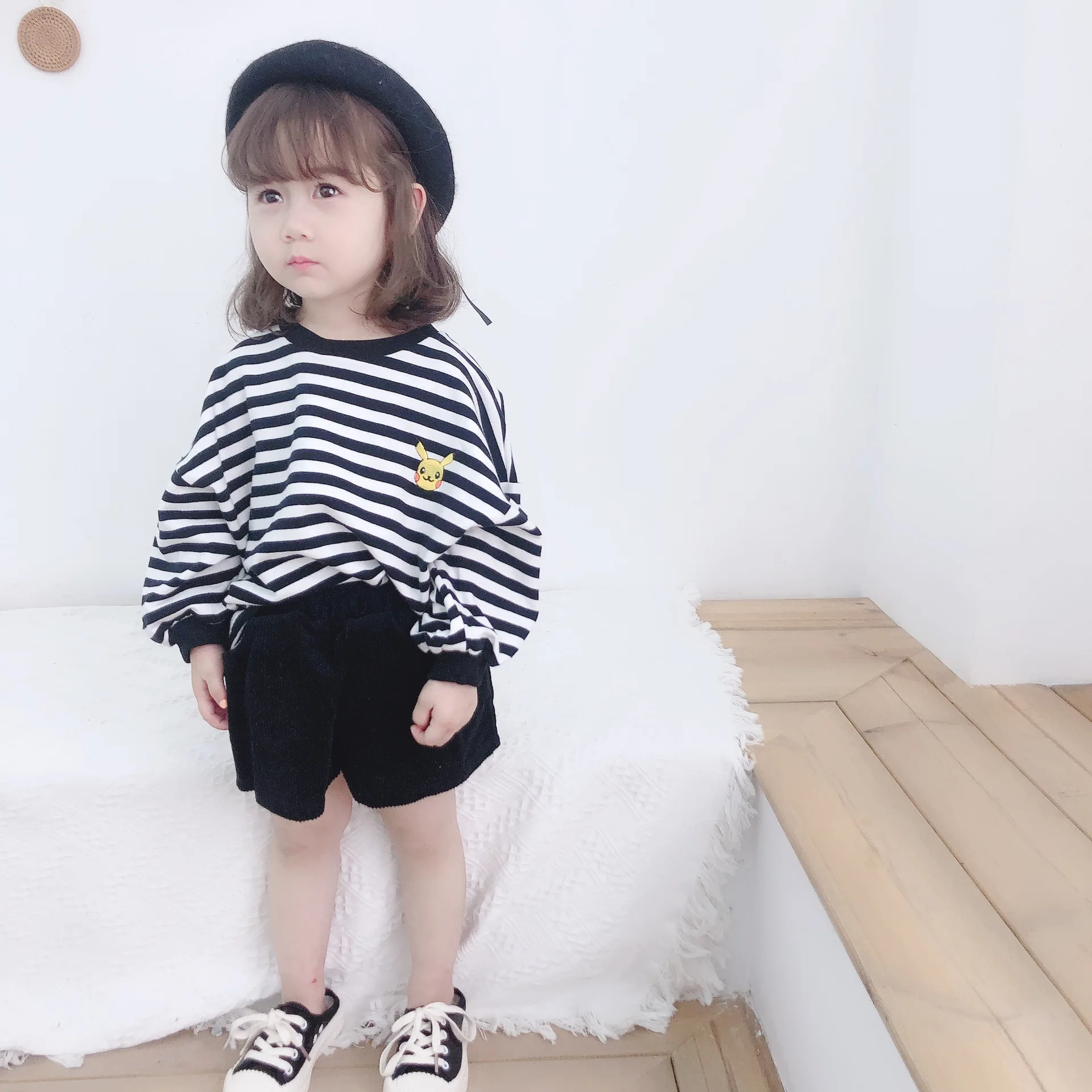 travel snail 0-6T kids t-shirts girls boys striped t-shirt sweater boys children wear tops Lantern Sleeve Korean blouse