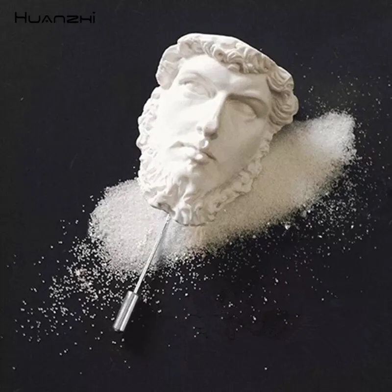 

HUANZHI 2019 New Fashion Exaggeration Plaster Human Face White Stone Personality Chic Design Brooches For Women Men Badge Party