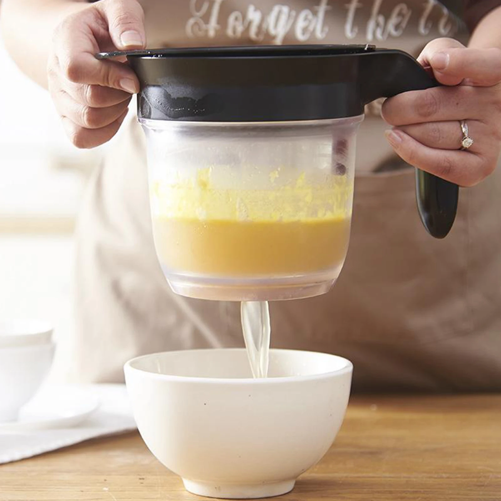 1L Kitchen Oil Filter Kitchen Oil Filter Pot Soup Grease Strainer Separator Plastic Oil Storage Grease Strainer Pot Kitchen Tool
