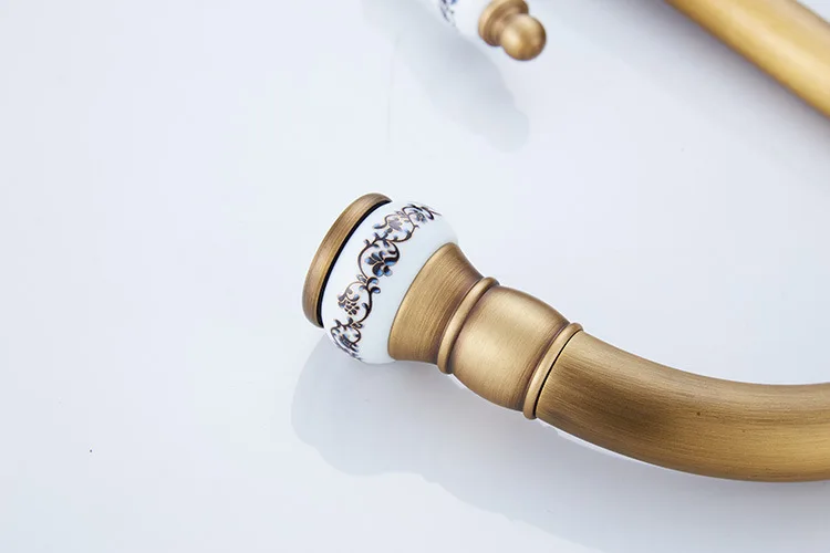 Single Cold Faucet Antique Brushed Brass Tap Basin Sink Faucet 360 Swivel Kitchen Water Crane