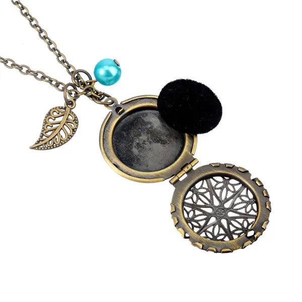 

1pc Antiqued Hollow Branch Copper Magnet Locket Essential O il Aroma Diffuser Trendy Pendant N ecklace Jewelry
