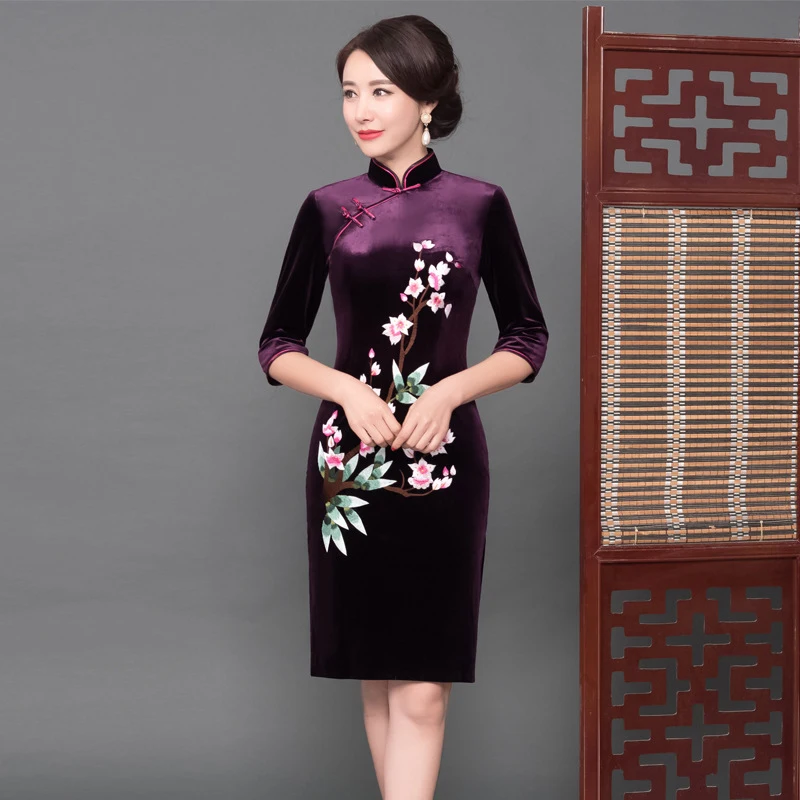Зеленый воротник мандарина сексуальные обтягивающие платья Qipao с рукавами 1/2, вышивкой цветок Vestidos велюровое Cheongsam китайское женское платье