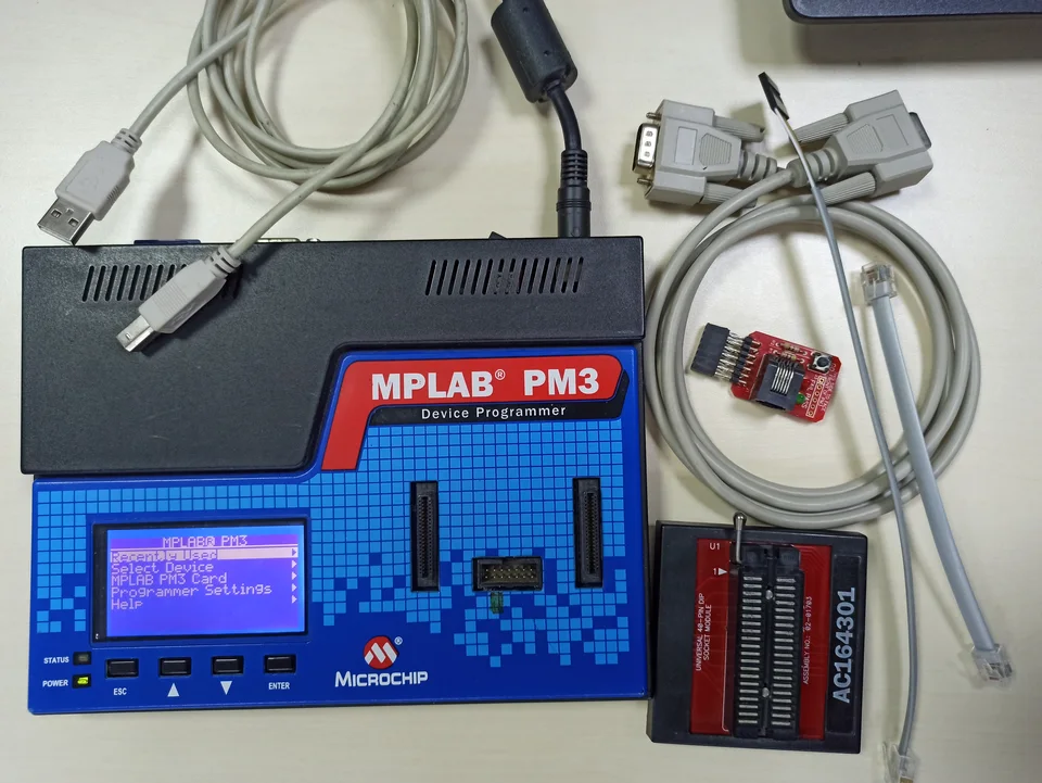 Microchip MPLAB PM3 プログラミングデバイス MPLAB PM3 UNIVERSAL DEVICE PROGRAMMER | Microchip Technology