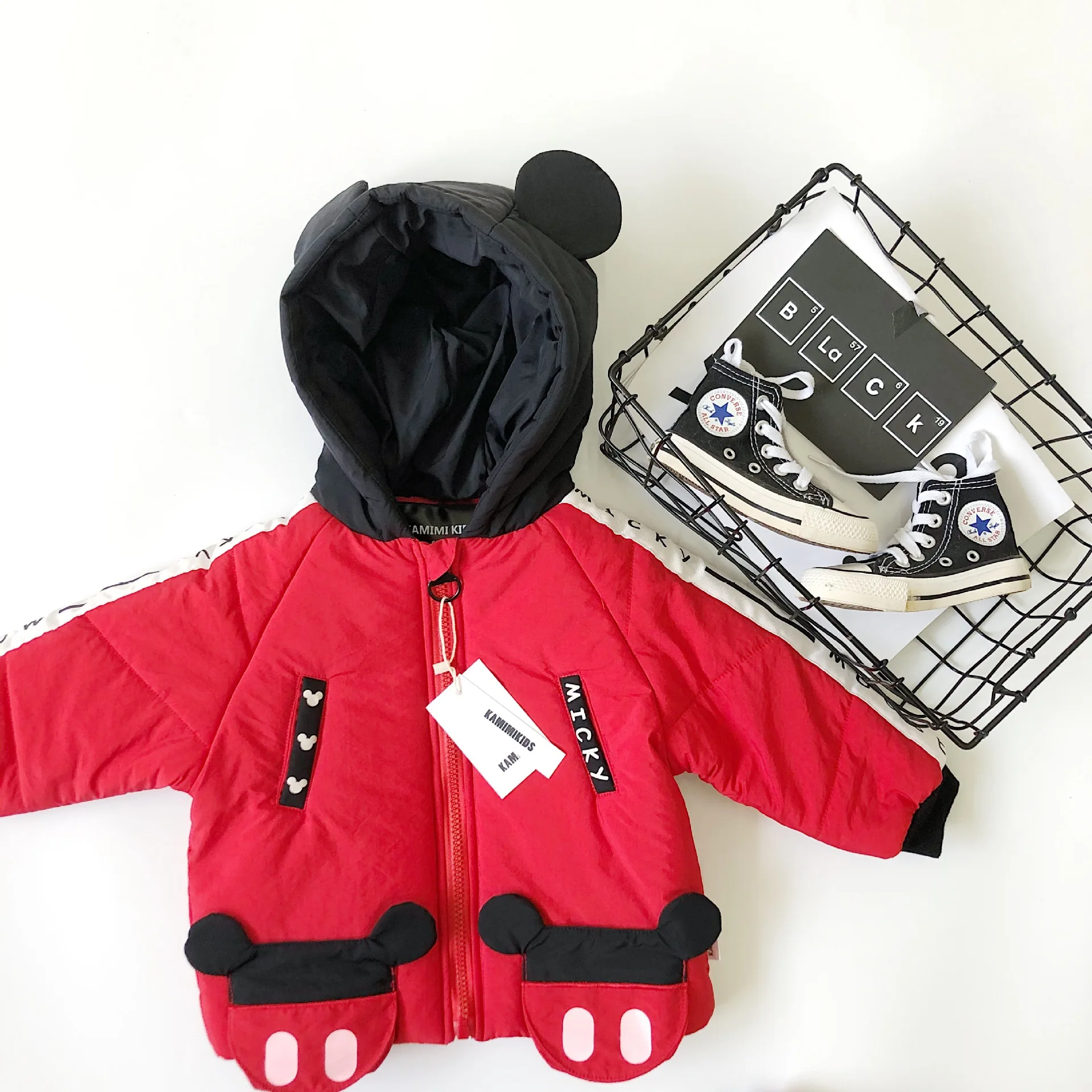 Tonytaobaby/Новинка; зимняя детская одежда для мальчиков и девочек; хлопковая стеганая одежда с капюшоном и принтом для детей; унисекс
