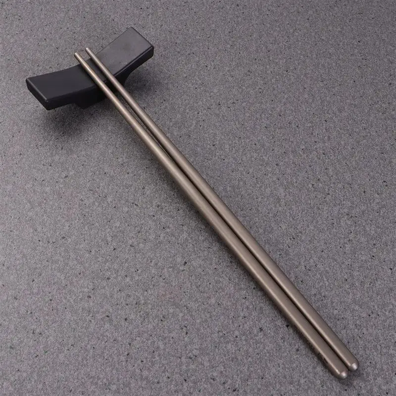 8PCS Alloy Chopsticks Holder Spoon Fork Chopstick Rest Stand Creative Spoon Rack Fork Knife Stand Table Supplies (Black)