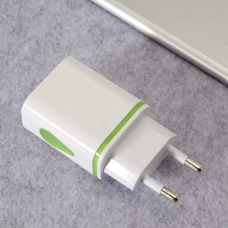 Ładowarka USB LED Podróżny adapter szybkiego ładowania Przenośna podwójna ładowarka ścienna Ładowarki do telefonów komórkowych iPhone13 12 Samsung S21 Xiaomi
