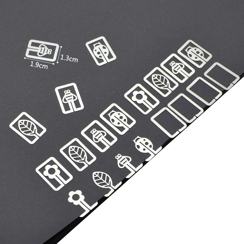 

20 Pieces/Lot Mini Small Metal Clip Bookmark Cute Cartoon Plated Sliver Bookmarks Office School Reading Supplies Stationery Gift