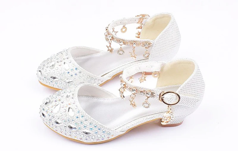 Модные детские сандалии; летние детские туфли принцессы с украшением в виде кристаллов; Блестящие Босоножки; кожаная обувь для девочек