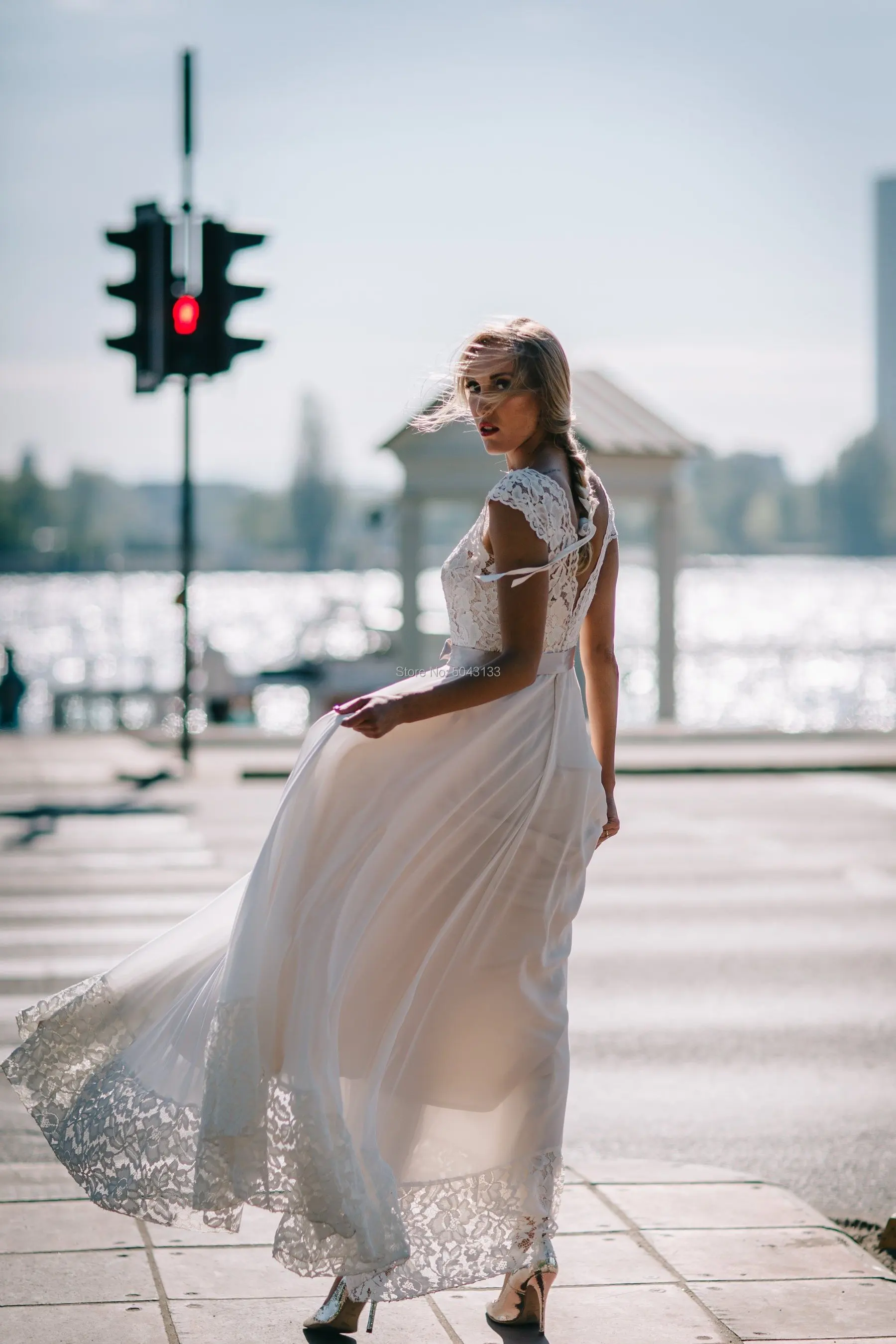 Boho свадебный наряд с длинным поясом кружева с высоким воротом кепки рукава линия свадебное платье с открытой спиной шифоновое пляжное платье невесты