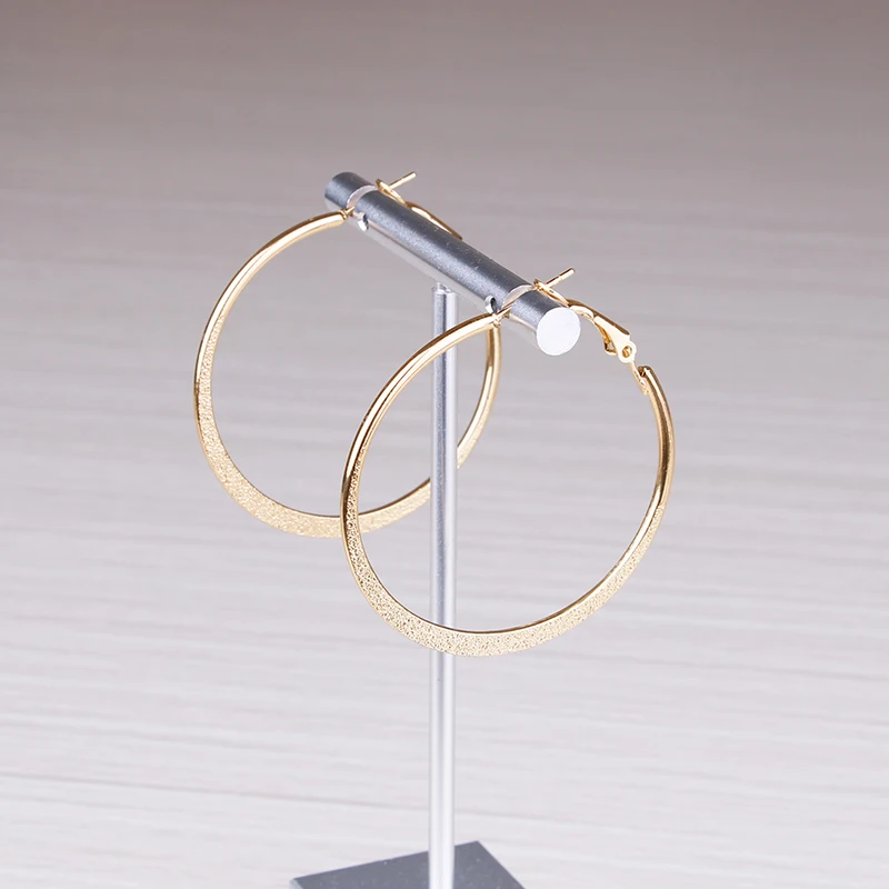 Hoop earring (5)