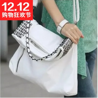 

2019 Retro Cool Fashion Punk Style Men's Square Nail Riveting PU Leather Handbag Oblique Bag Bag Dual Single