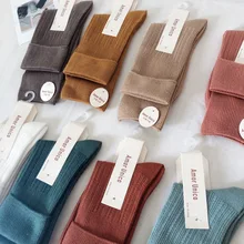 Однотонные женские носки, модные новые удобные носки высокого качества, женские короткие модные дышащие дезодорирующие женские носки