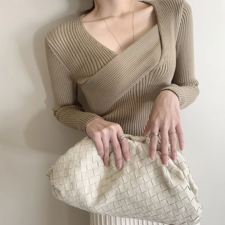 

New Korea INSV neck cross long sleeve T-shirt in autumn / winter 2020 Pullover Sweaters Women Striped Knitting Tops
