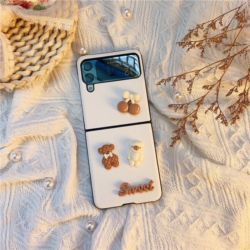z flip3 case Z Flip4 Cute Cartoon Bear Astronaut Diy Cat Cherry Leather Case For Samsung Galaxy Z Flip 5G 4G Flip3 For Glaxy Z Flip3 5G Capa samsung galaxy z flip3 case