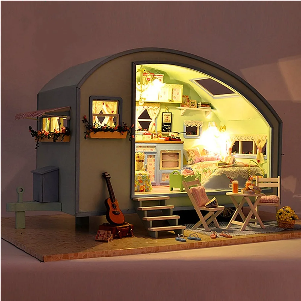 Cuteroom DIY деревянный кукольный домик Миниатюрный комплект для кукольного дома светодиодный+ музыка+ Голосовое управление наборы ручной работы туристический фургон для девочек