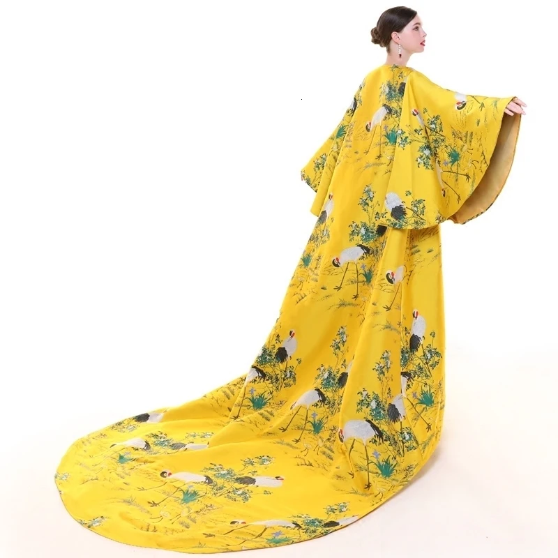 2018 Роскошные 3D принт китайский вечернее атласное платье Cheongsam Вышивка Длинные восточные Платья для вечеринок Подиум этапа желтый кран