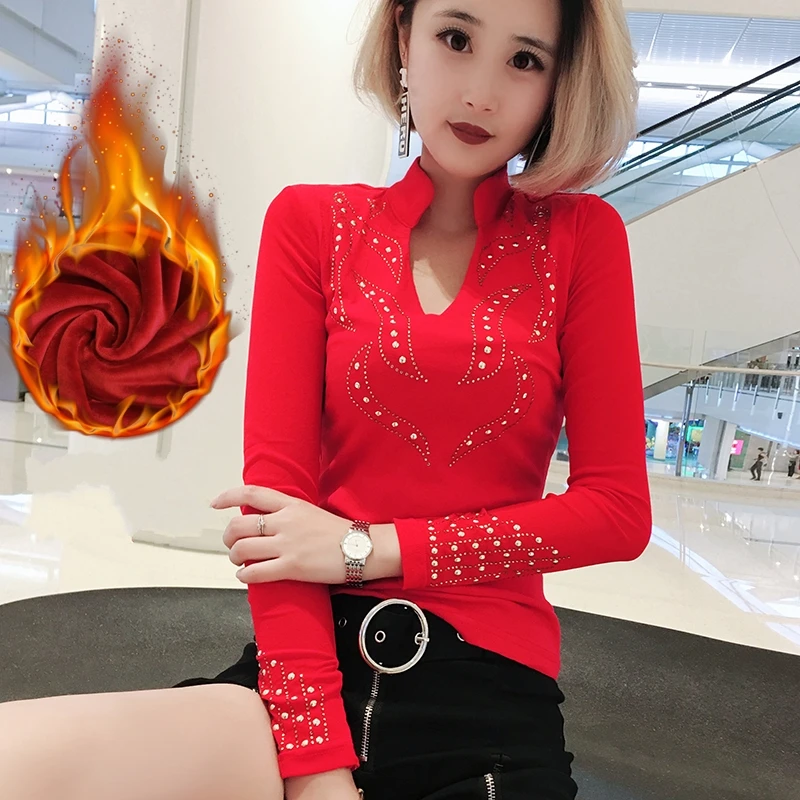 Red with fleece Европейская мода, Сексуальная футболка с v-образным вырезом, бриллиантами, заклепками, новинка, Осень-зима, Женский хлопковый топ с флисом, Camiseta Mujer T90307 - Цвет: Red with fleece