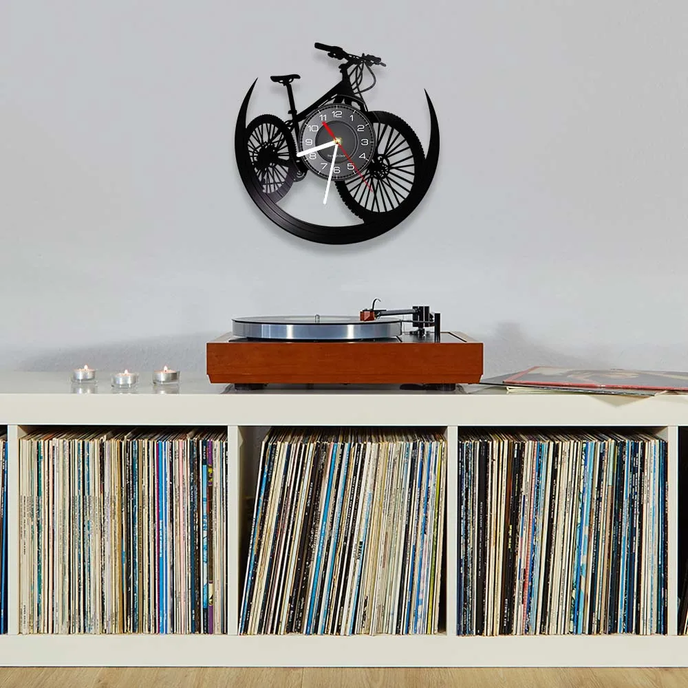 Horloge murale avec patère vélo décoratif en métal 60 x 30 x 78 cm