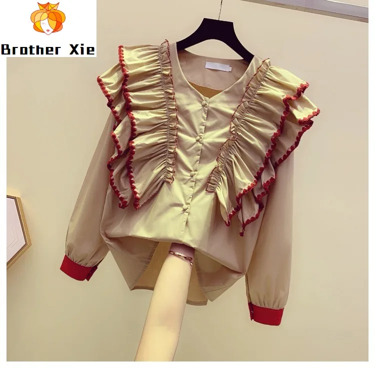 

2020 Korean Loose Sweet Embroidery Lotus Edge Splicing Shirt Female V Collar Single Row Spring Summer Blouse Girls Ladies Tops