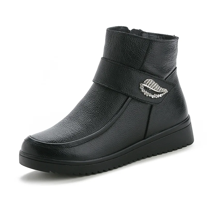 

SWONCO Flats Anti Slip Snow Boots For Women Warm Shoes Winter 2019 New Lady Black Causal Shoes Ankle Boots Rhinestone Fur Shoe