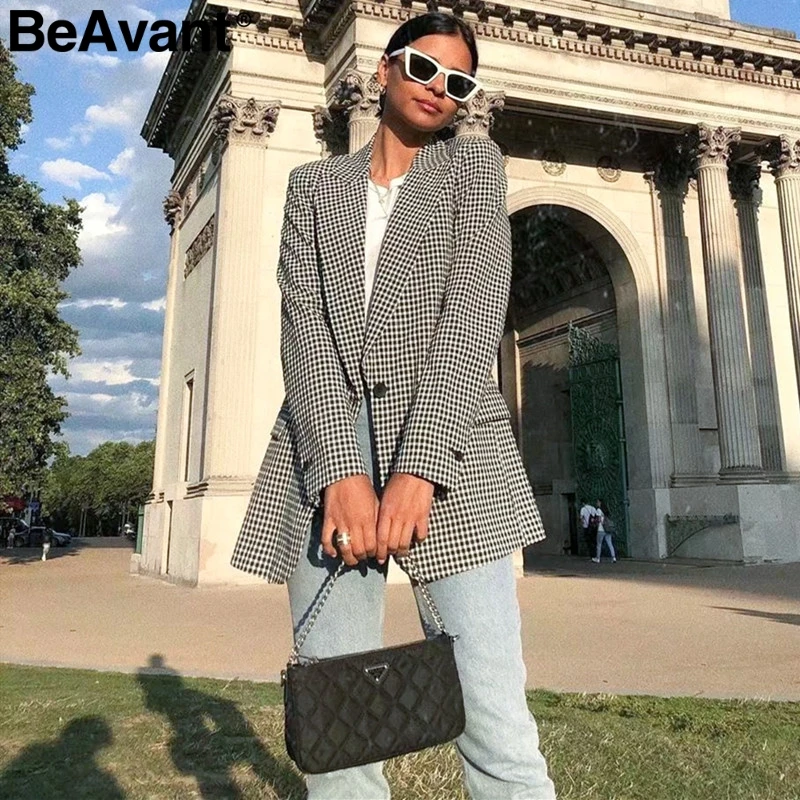 Женский блейзер с длинным рукавом BeAvant розовый клетчатый карманами и одной