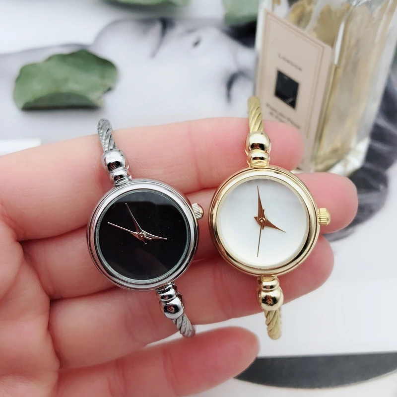Reloj de cuarzo Retro Vintage para mujer, pulsera de vestir de acero inoxidable, relojes de pulsera Chic de moda, dorado y plateado, 1 Uds.