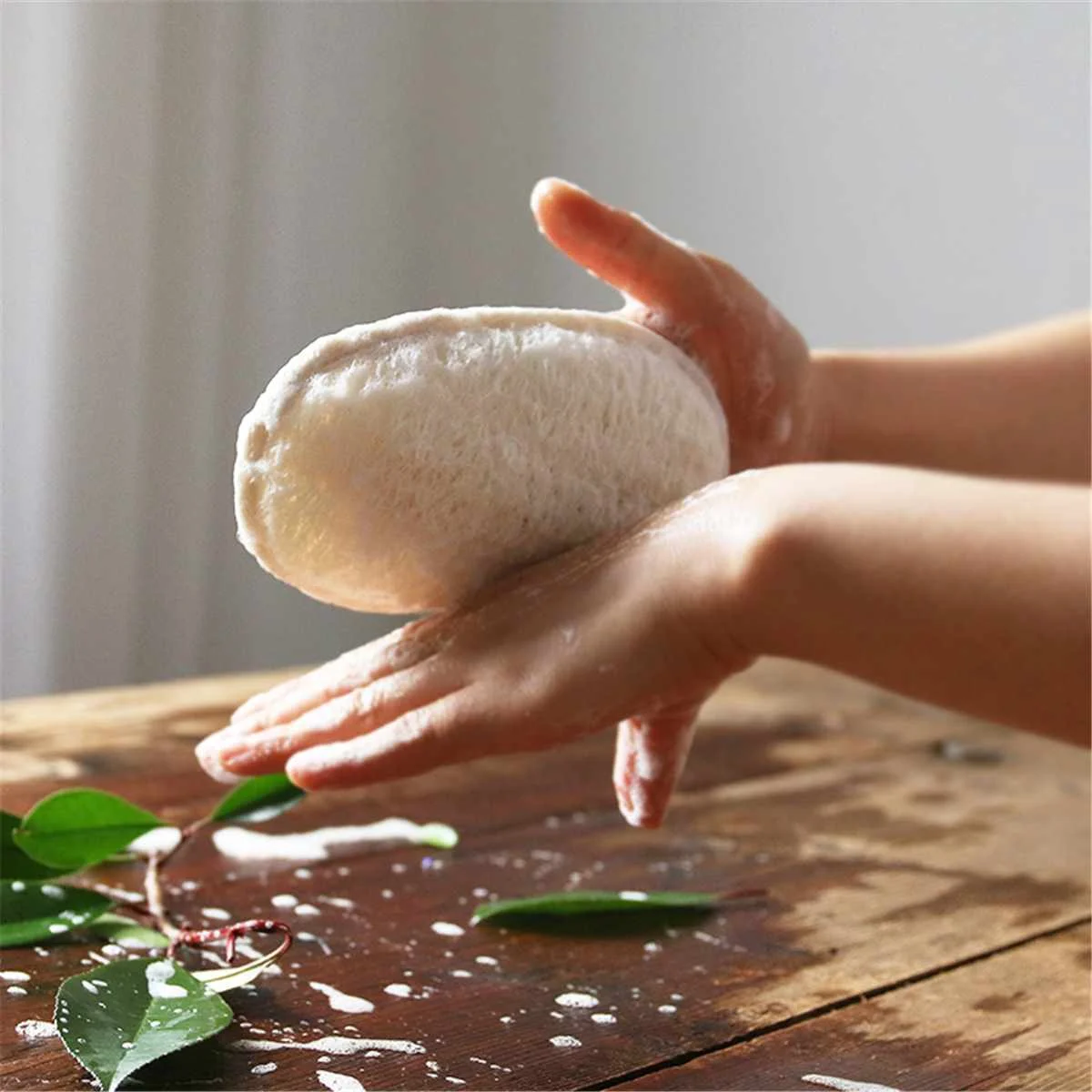 Beige Natural Loofah Sponge Exfoliating Bathing Artifact Exfoliator Bath Massage