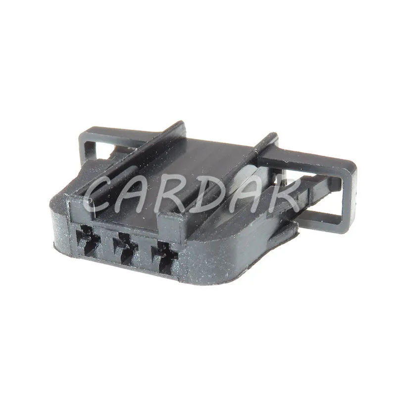 

1 Set 3 Pin 3B0972703 Auto Horn Socket 1.5 Automotive Wire Connector Door lamp Tail lights plug For VW Skoda