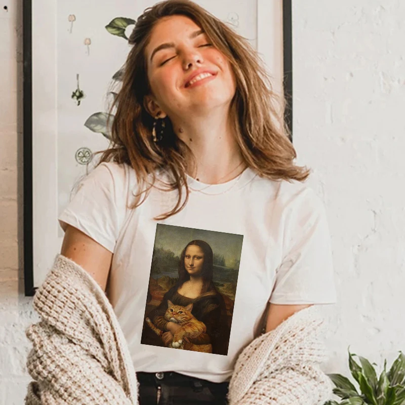 

Lei SAGLY Mona Lisa holds the cat oil painting Women T-shirts Harajuku ulzzang oversized t shirt korean Casual Short Sleeve