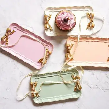 

Creative Resin Dessert Plate Gold Macarons Color Bow Cake Storage Trays Jewelry Display Storage Tray Food Dish Organizer MJ71410