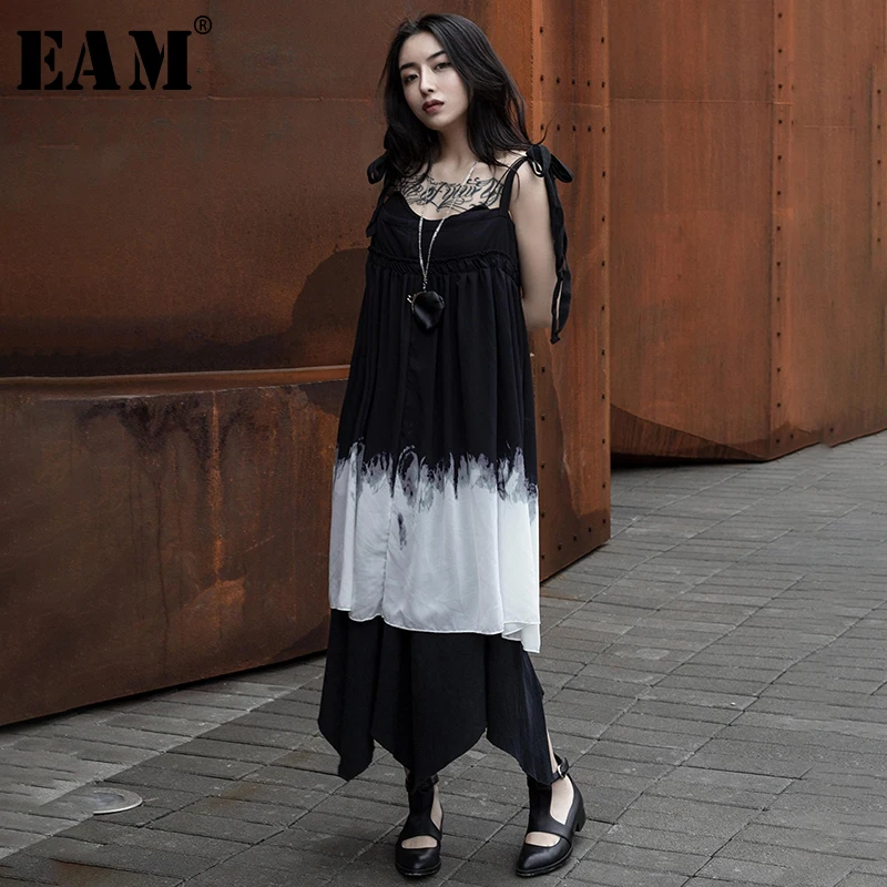 

[EAM] 2019 New Spring Summer Spaghetti Strap Black Gradient Color Hit Color Bandage Temperament Dress Women Fashion Tide JT532