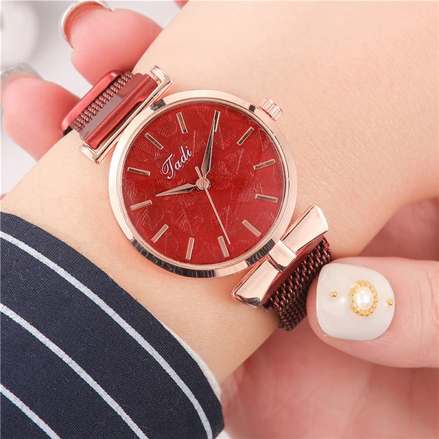 Reloj de Lujo con Pulsera para Mujer - Reloj de Pulsera de Cuarzo Correa  Magnética Rojo