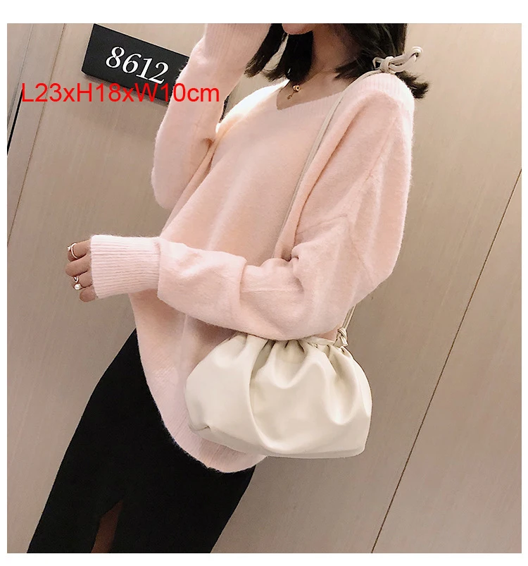 White S 23cm Women Simple Dumplings Messenger Bag Designer Retro New Fashion Cloud Female Crossbody Shoulder Bag Tide Handbag Clutch Bag - Цвет: White S 23cm