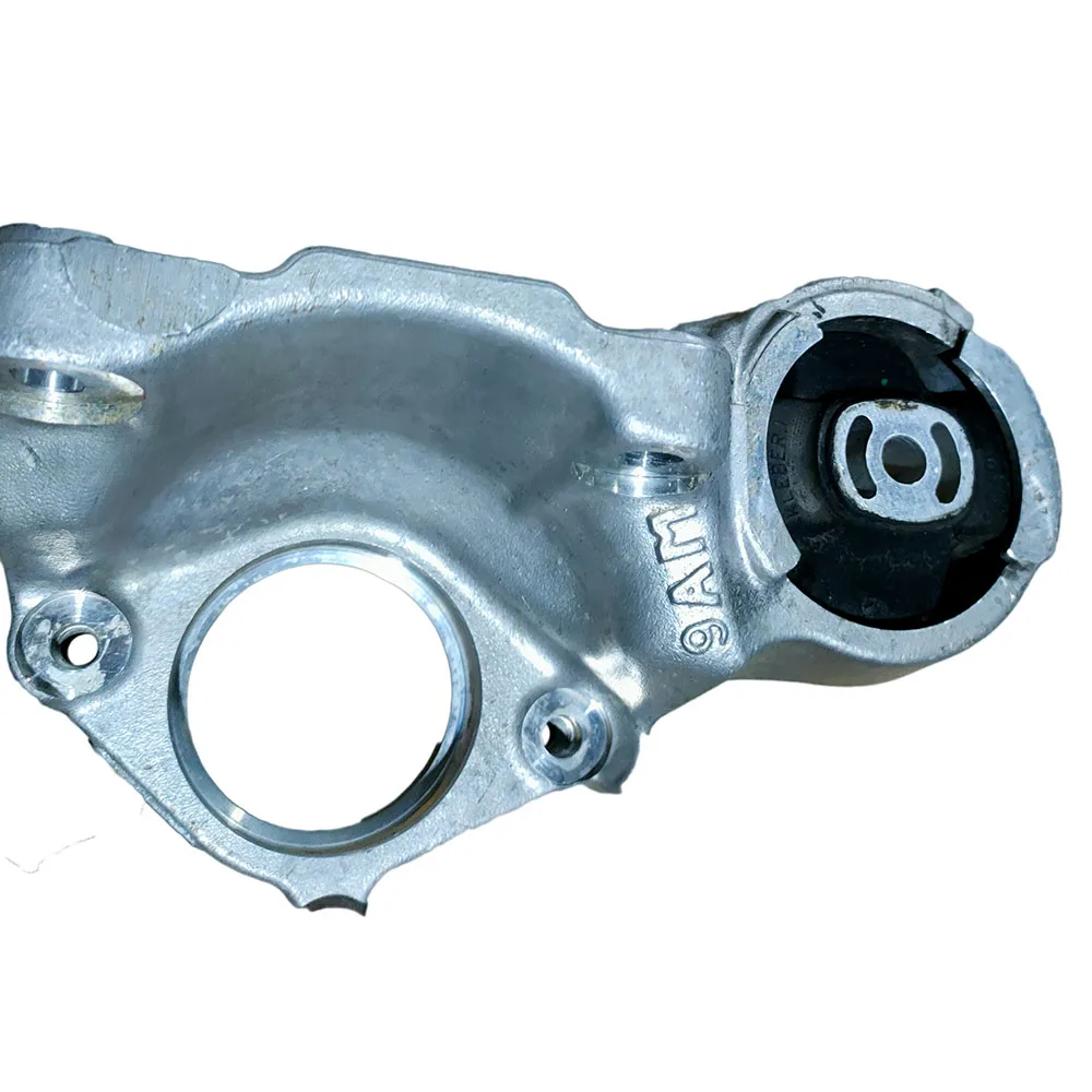 

Suitable for Peugeot 607 608 408 Citroen C5 C6 C8 bridge bracket bushing bracket rubber sleeve half shaft bracket Not brand new