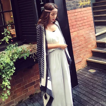 

Women Luxury Brand White Black Geometric Tassel Shawl Scarf High Quality Elegant Ladies Soft Long Beach Scarves Shawl