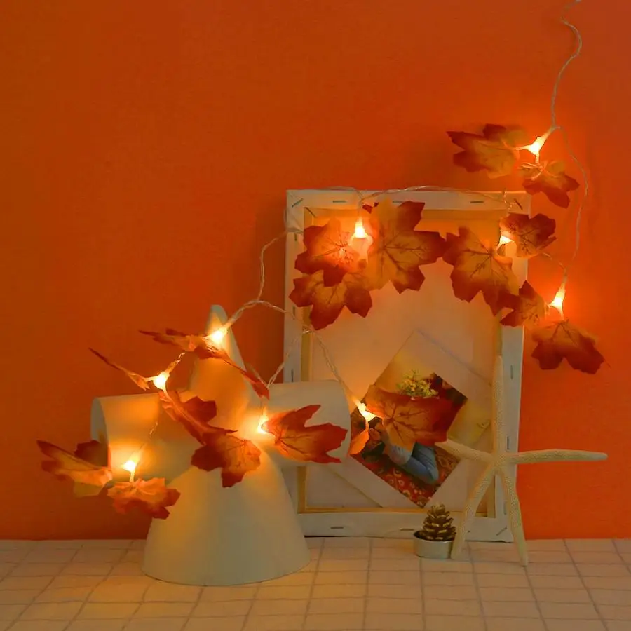 

2.1M LED Maple Leaf String Lights 20 LED Chips For Party Festival Decoration Lamp With Remote Control Battery Case