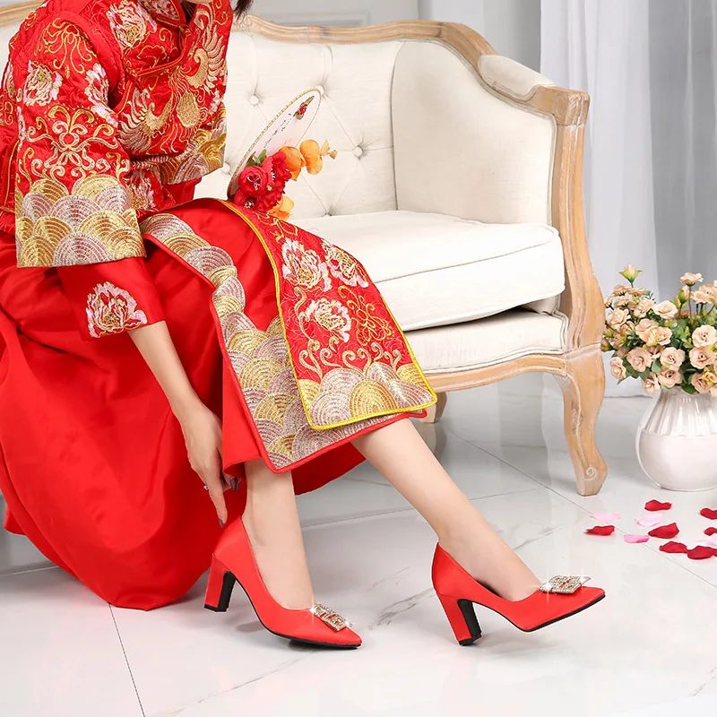 

Chinese Style Marriage Shoes Man-made Diamond Pointed Toe Chunky Heel High-Heel Xiu Shoes Bridal Shoes Wedding Shoes Red Shoes C