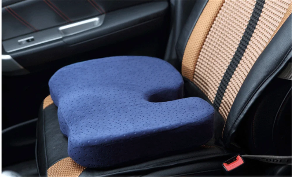 Подушка на пассажирское сиденье. Ортопедические сиденья для автомобиля MBS. Подушка на сиденье автомобиля. Ортопедическая подушка для сидения в автомобиле. Подушечки на сидения авто.
