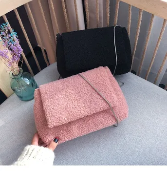

The New Bags Female Winter Plush Pillow Pack Magnetic Buckle Simple Fashion Shoulder Messenger Bag