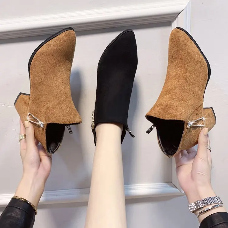 

Black Brown Suede Thick High Heel Ankle Boots with Metal Decoration 2019 Fashion Winter Pointed Toe Ankle Boots for Women