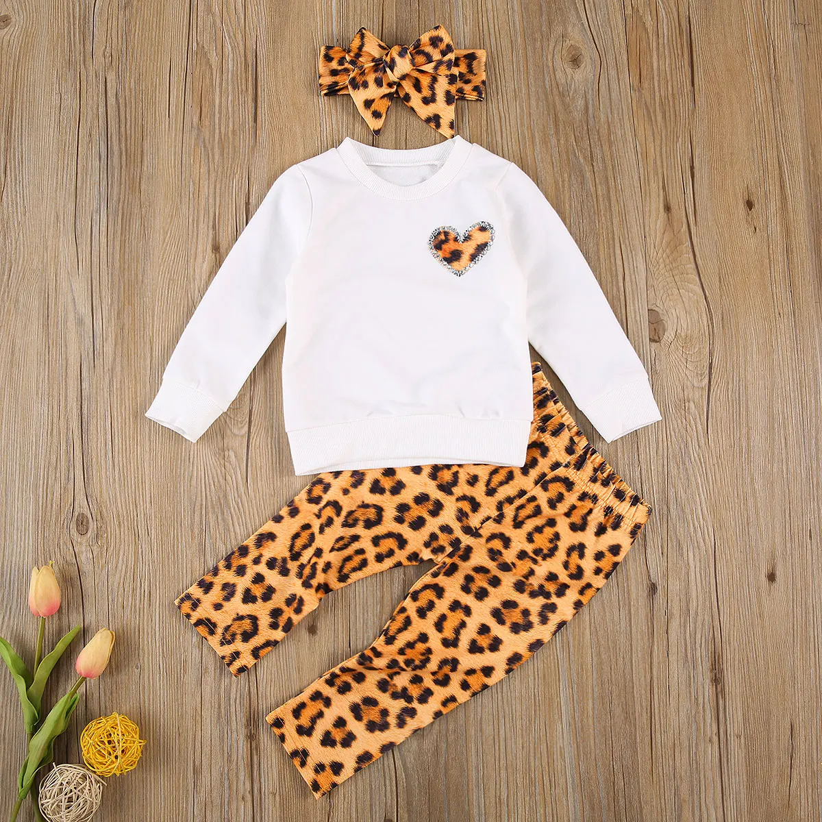 

Baby Girls Casual Three Piece Set Fresh Heart Pattern Sweater Leopard Elastic Long Pants or Short Skirt and Headband