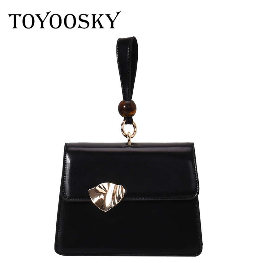 famous luggage brand